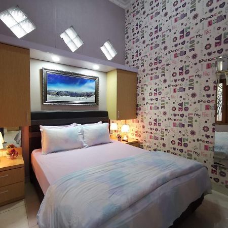 Nariska Suite Homestay Yogyakarta Extérieur photo