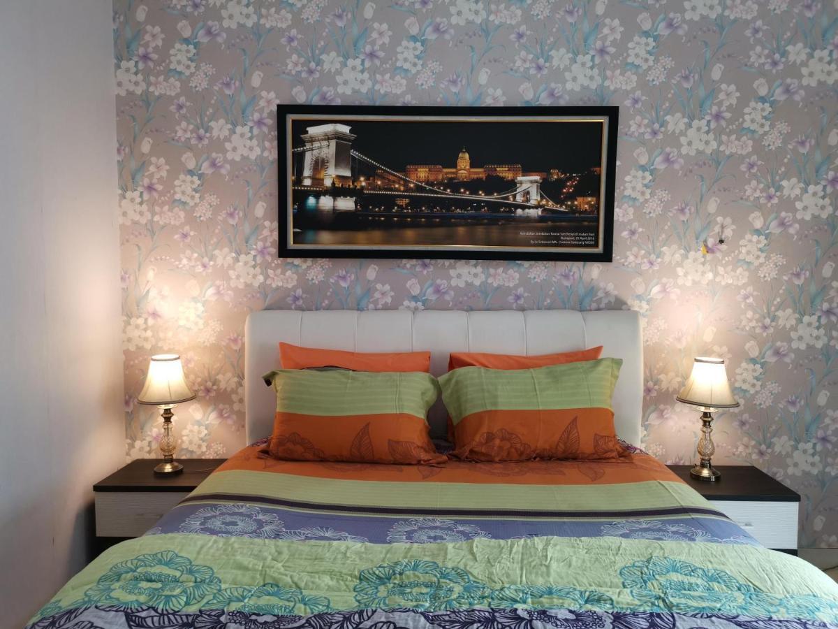 Nariska Suite Homestay Yogyakarta Extérieur photo