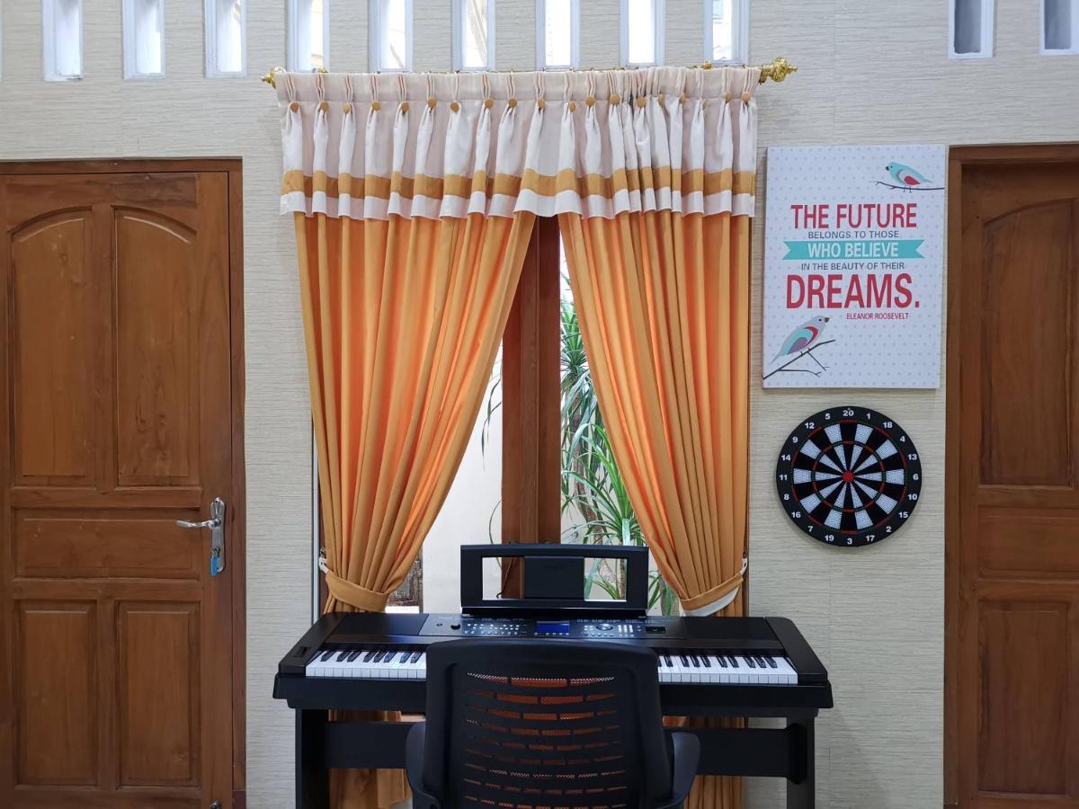 Nariska Suite Homestay Yogyakarta Extérieur photo