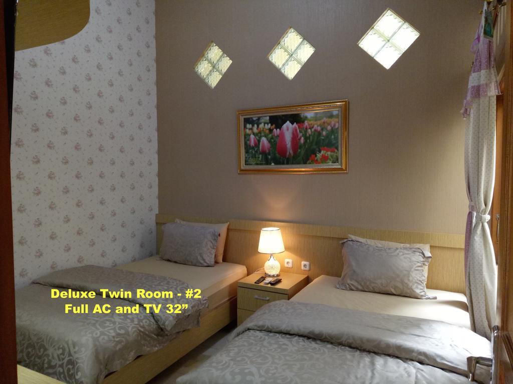 Nariska Suite Homestay Yogyakarta Extérieur photo